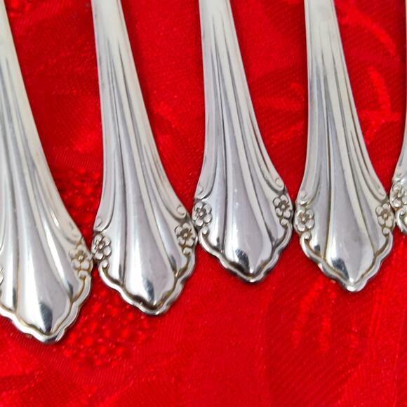 8X SF Oneida Rogers USA Bittersweet Repose Stainless 8 Salad Forks - Picture 8 of 14